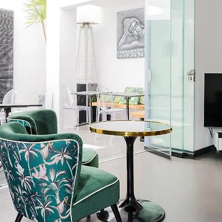 Pensión Elite - Gay Men Only (adults Only)