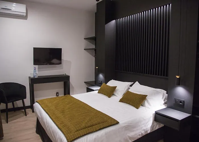 Pensión Elite - Gay Men Only (adults Only) 4*