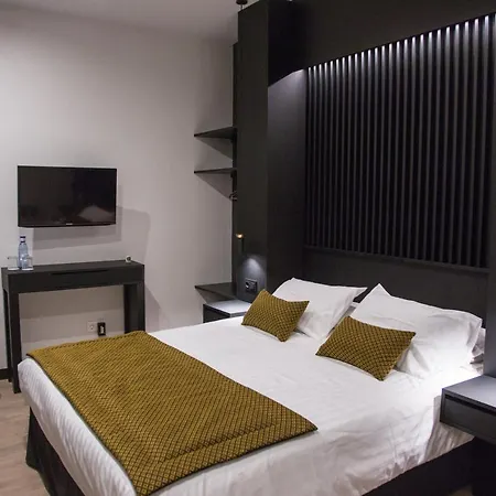 Maison d'hôtes Elite - Gay Men Only (adults Only) 4*