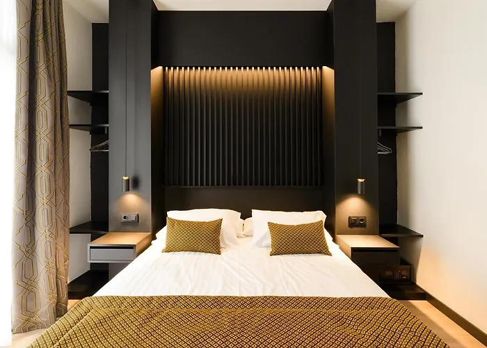 Elite - Gay Men Only (adults Only) Гостьовий будинок Сіджас